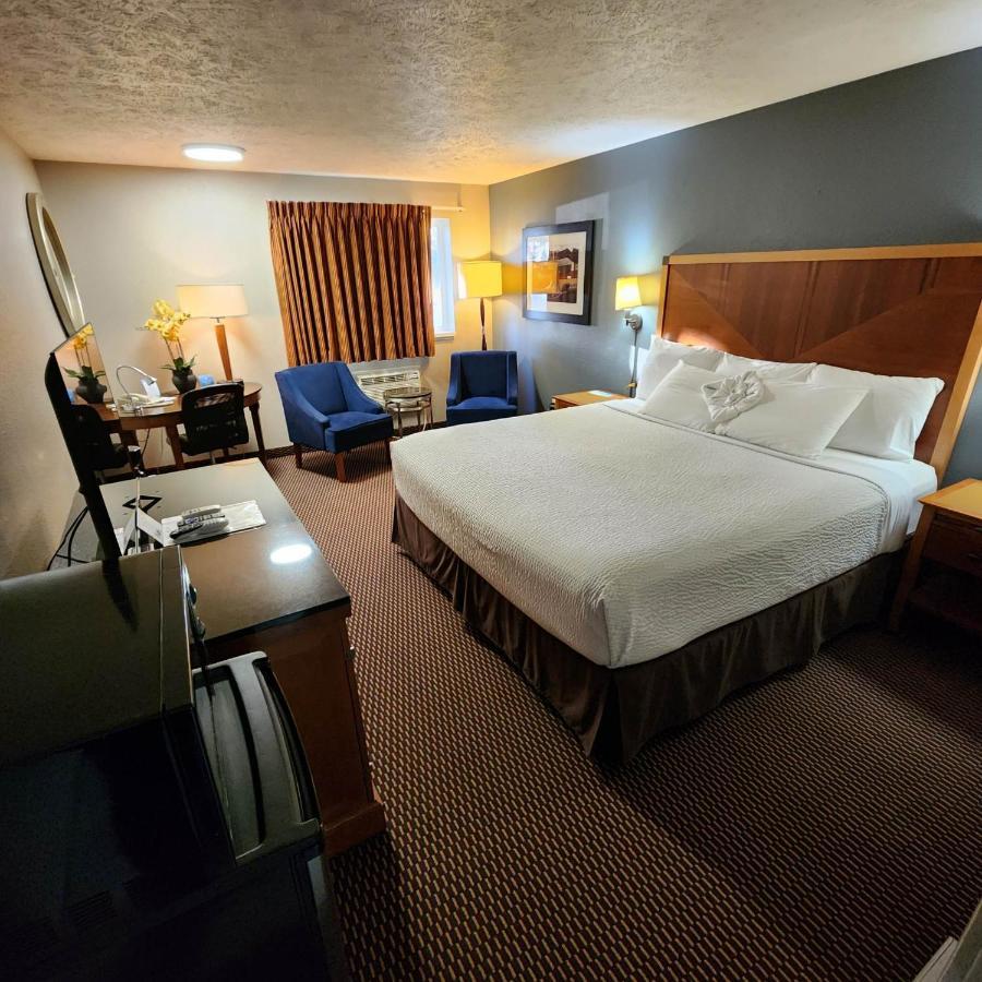 Days Inn By Wyndham Ritzville Bagian luar foto
