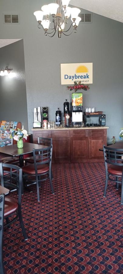 Days Inn By Wyndham Ritzville Bagian luar foto