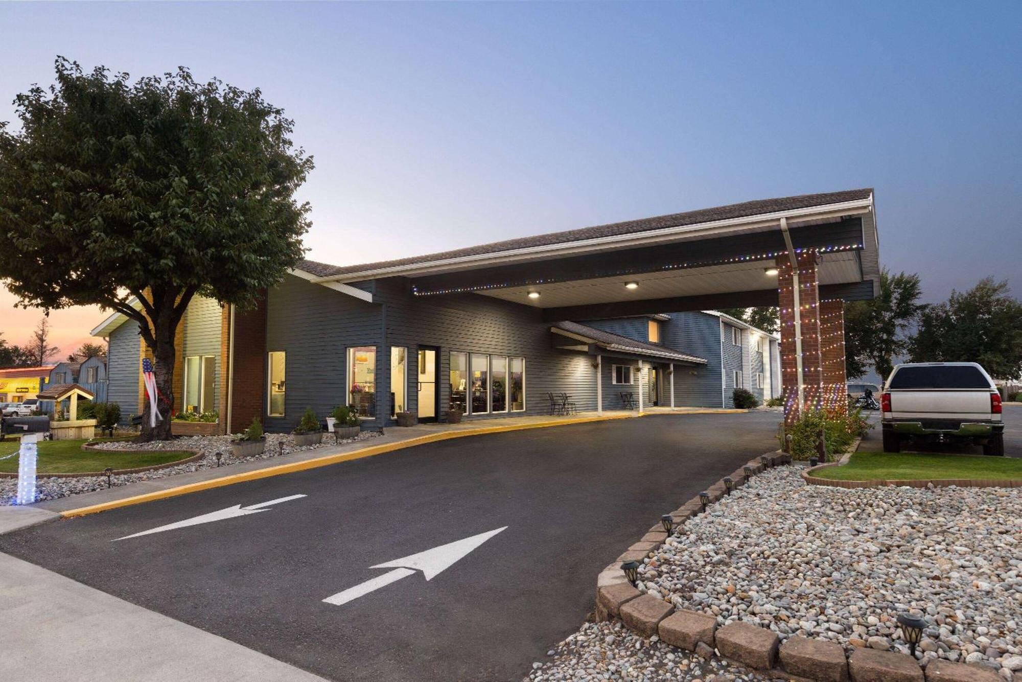 Days Inn By Wyndham Ritzville Bagian luar foto