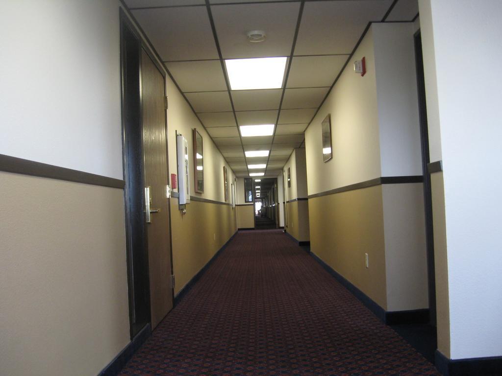 Days Inn By Wyndham Ritzville Bagian luar foto